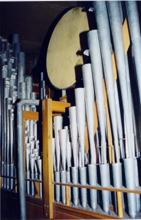 [Organ pipes]